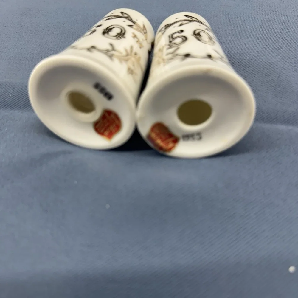 LEFTON Salt and Pepper Shakers White And Gold VTG 1950s